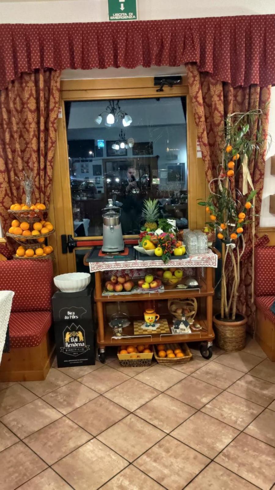 Hotel La Locanda Pinzolo Eksteriør bilde