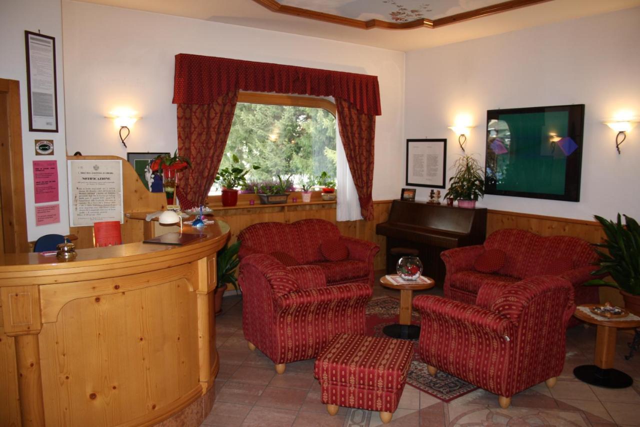 Hotel La Locanda Pinzolo Eksteriør bilde